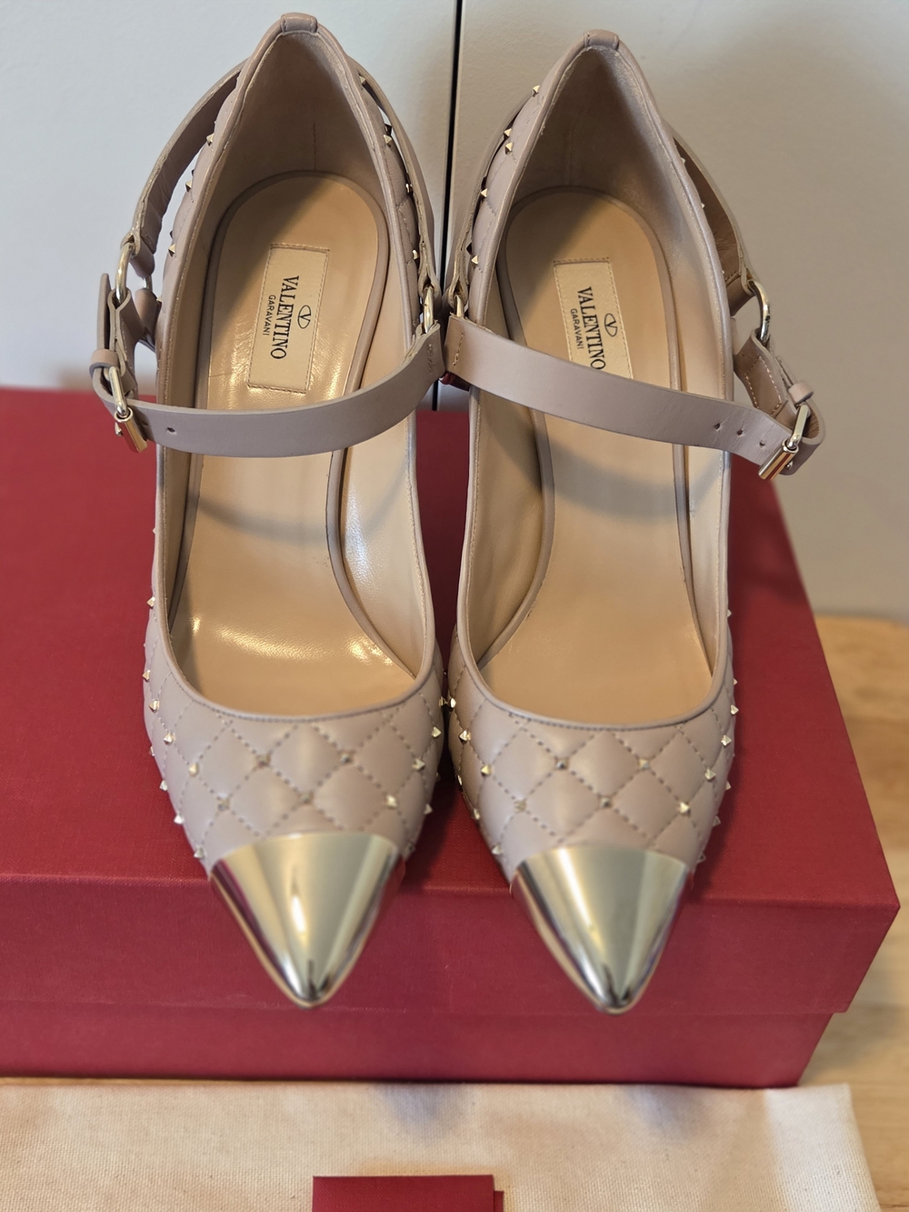Valentino Rockstud Quilted Pointed-Toe Mary Jane Pumps in Poudre Sz 40